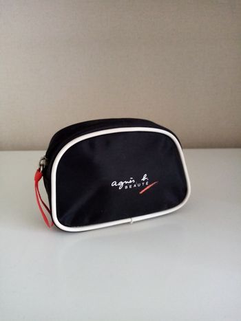 Porte monnaie agnès b. beauté