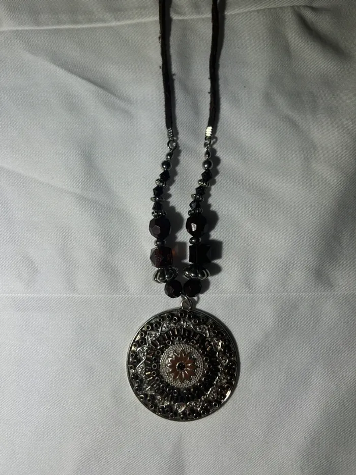 Collier à pendentif - photo numéro 3