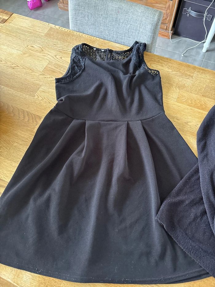 Robe noir et pull - photo numéro 2