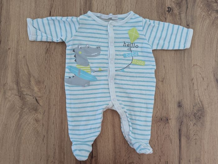 Lot vêtements naissance - photo numéro 4