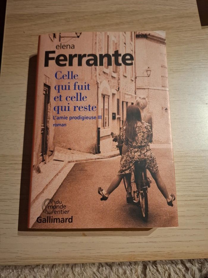 Celle qui fuit et celle qui reste