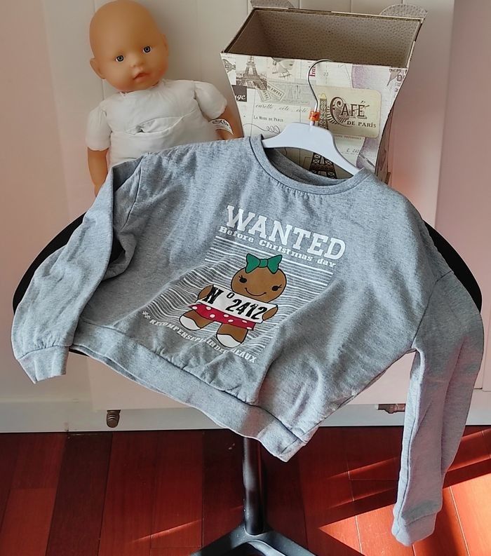 🍪 Sweat court fille – 10 ans – Motif pain d’épice