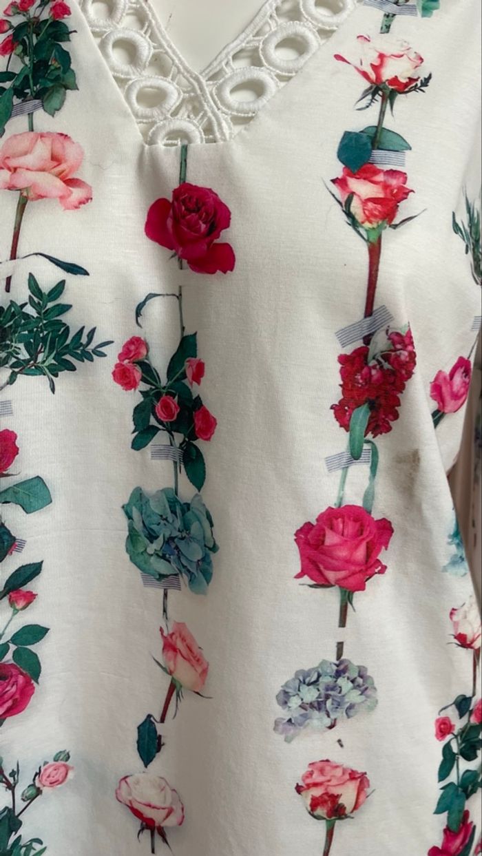 Chemisier blanc avec fleurs - photo numéro 3