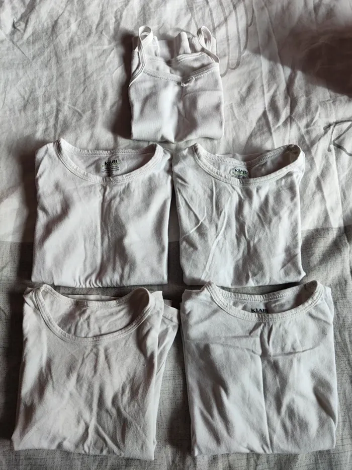 Lot 5 tricots de peau 4-5 ans
