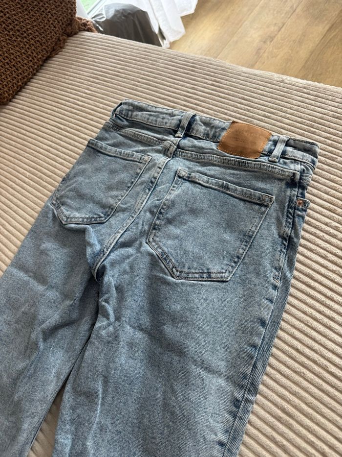 Jean bleu - photo numéro 4