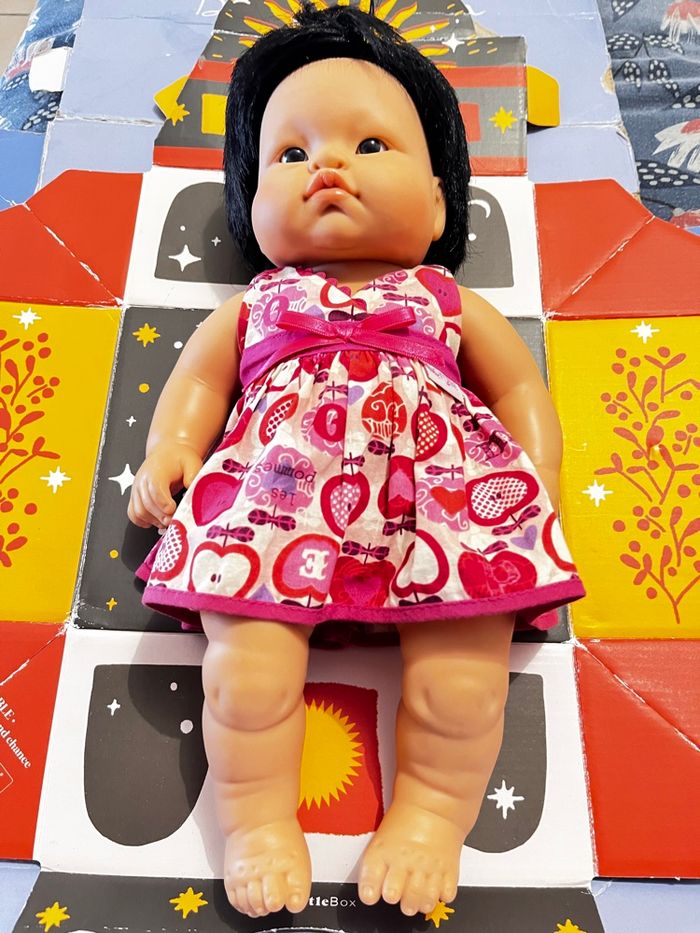 Poupée corolle asiatique - photo numéro 2