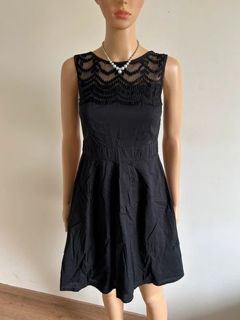 Robe noire sans manches Naf Naf taille 36 TBE