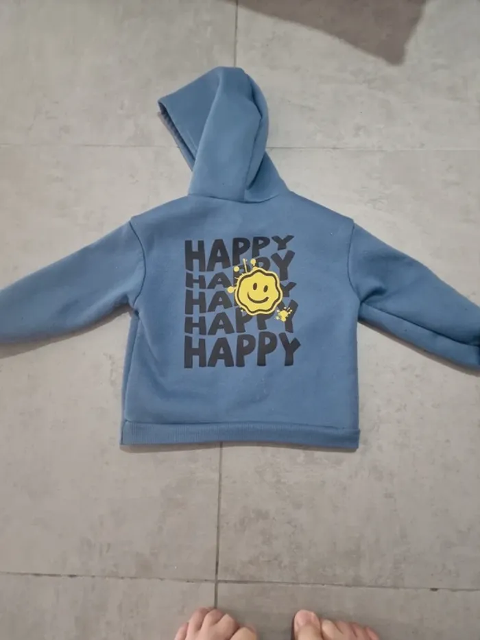 Pull a capuche - photo numéro 2