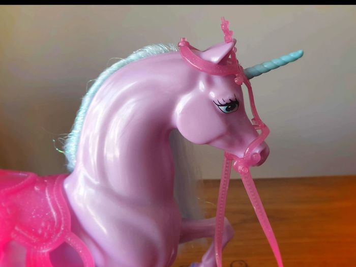 Cheval Licorne  du  lac  des cygnes  Barbie  Mattel  + cygne  et accessoires - photo numéro 8