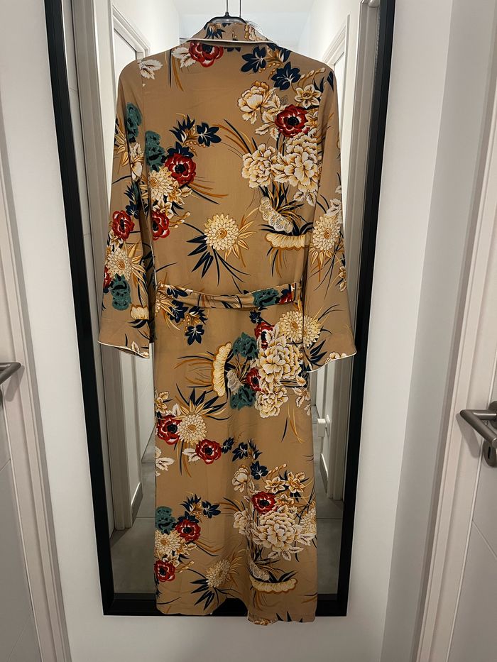 NEUF - Kimono femme imprimé fleurs Boohoo S/M - photo numéro 3