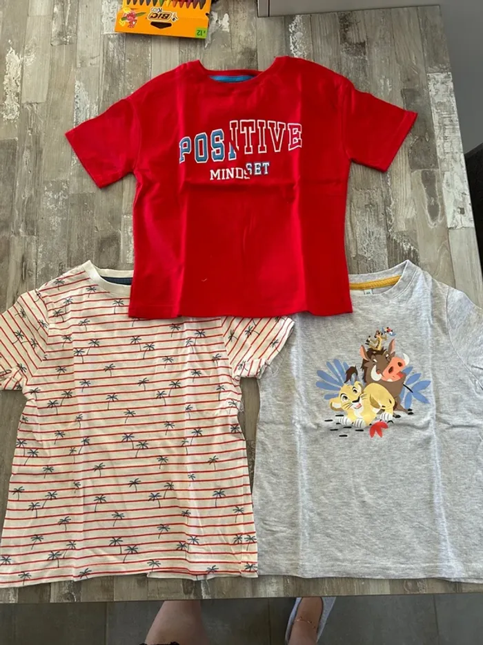 Lot 3 tee-shirts 5 ans