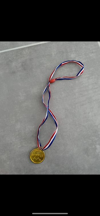 Collier médaille Winner le meilleur