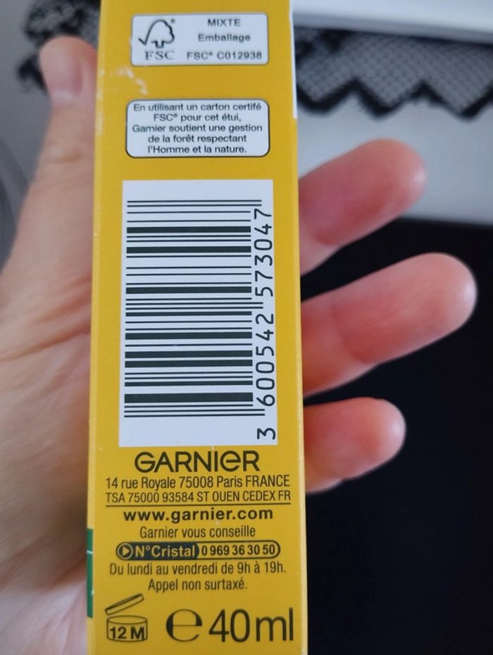 Fluide anti taches anti UV quotidien vitamine C glow - photo numéro 4