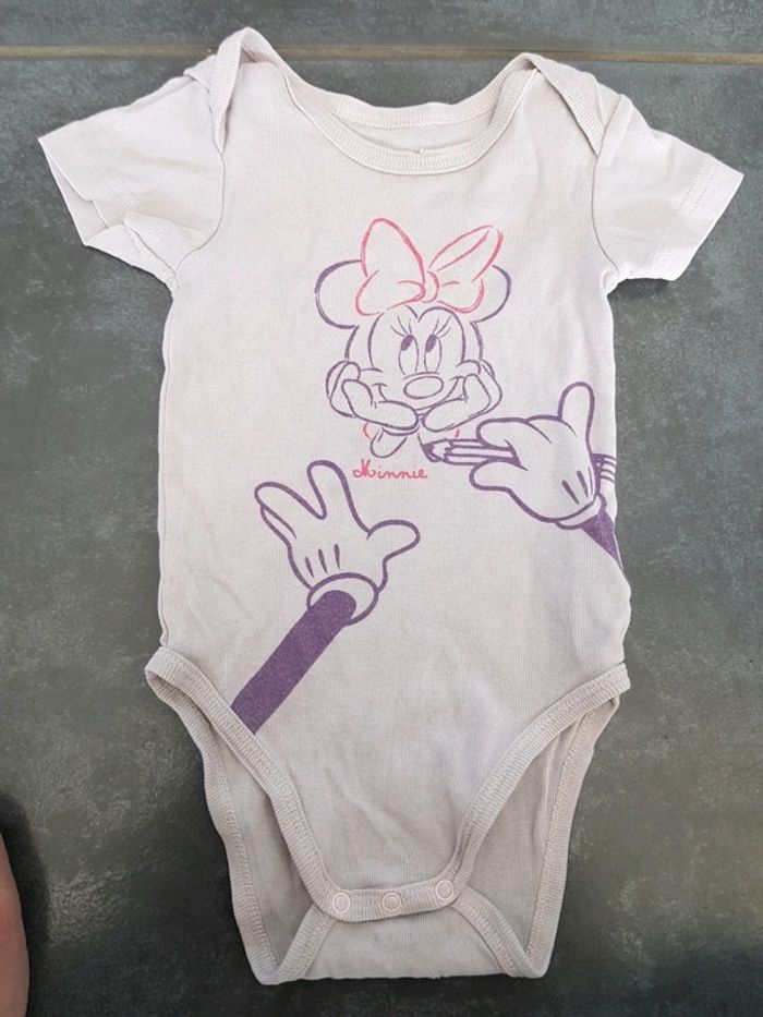 Lot 3 body 6 mois - photo numéro 2