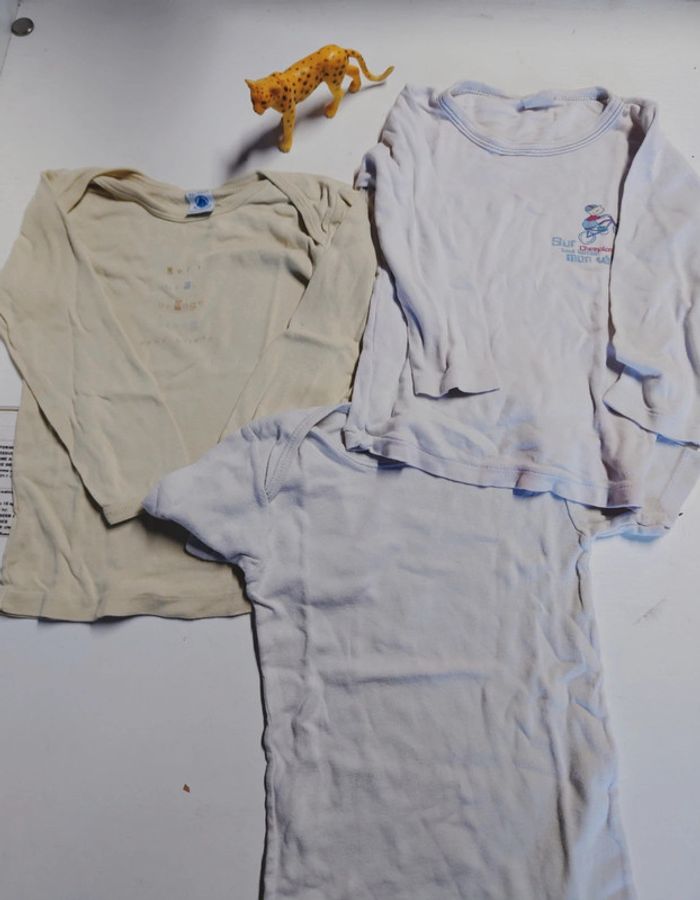 Lot de 3 tee shirt, maillot de corps 4ans
