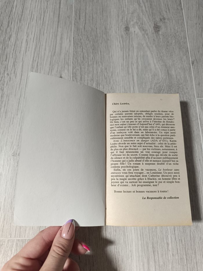 Livre Harlequin amours d'aujourd'hui - photo numéro 3