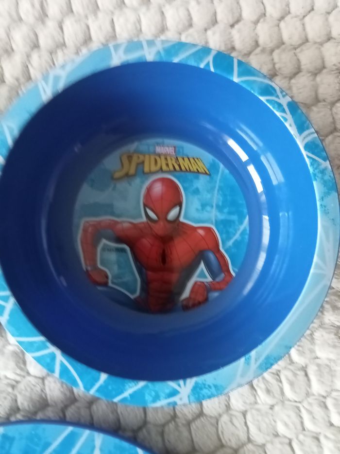 Ensemble de table spiderman - photo numéro 3