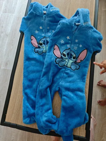 2 combinaison chaude stitch 12 mois
