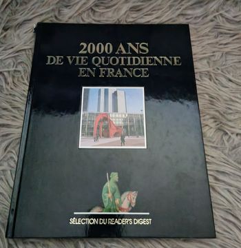 Livre 2000 ans de vie quotidienne en France