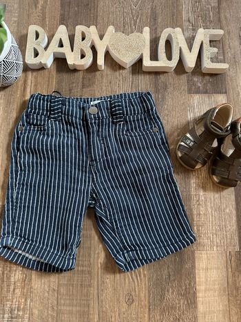 - Short Orchestra  - 3 ans  - Très bon état