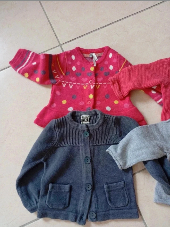 Lot de 4 gilets 3 mois - photo numéro 2
