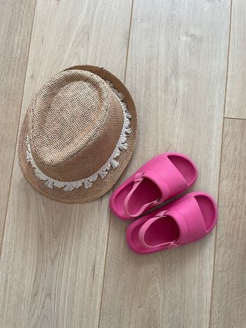 Set plage enfant chapeaux sandale d’eau