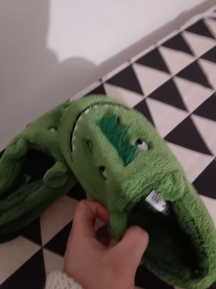 Chausson pointure 30 vert foncé neuf dinausaure - photo numéro 6