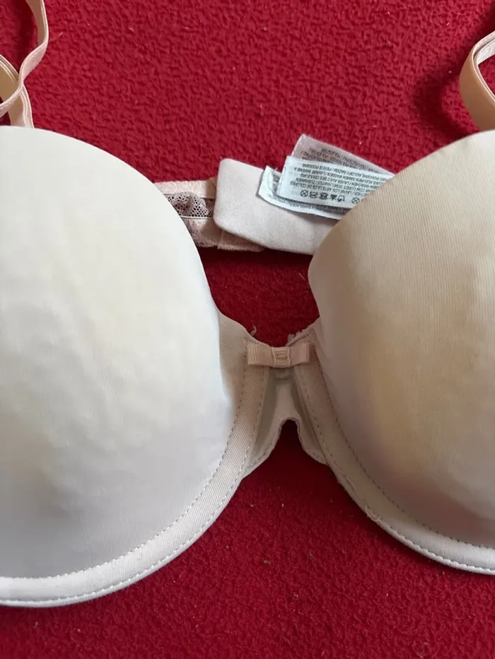 Soutien gorge avec dentelle - photo numéro 2