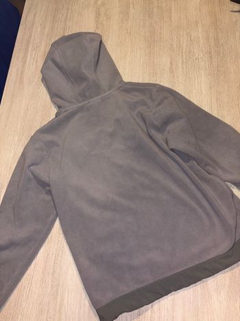 Pull Nike, moumoute