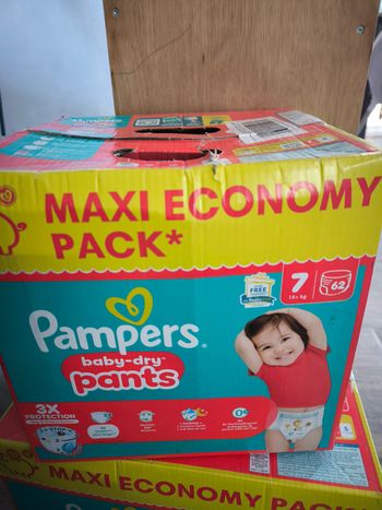 Pants pampers taille 7
