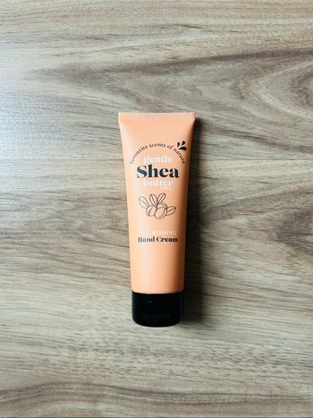 Crème pour les mains Neuve Favourite scents of nature