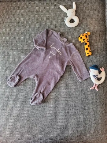 Pyjama 1 pièce velours 3 mois