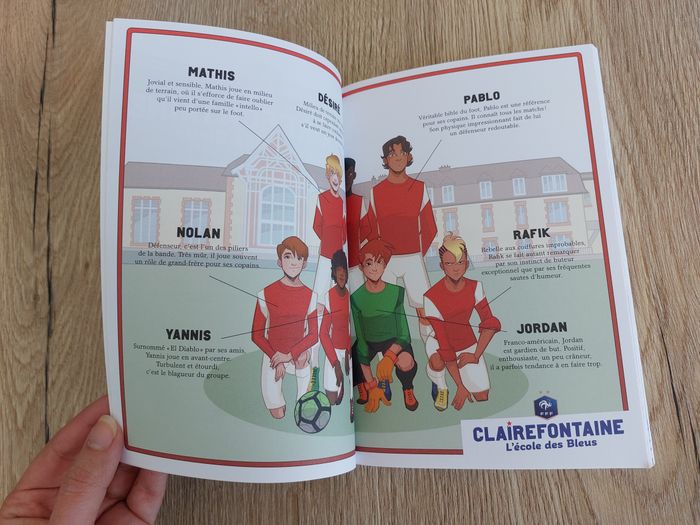Livre jeunesse "Clairefontaine L'école des Bleus T6 Grands espoirs" football - photo numéro 8