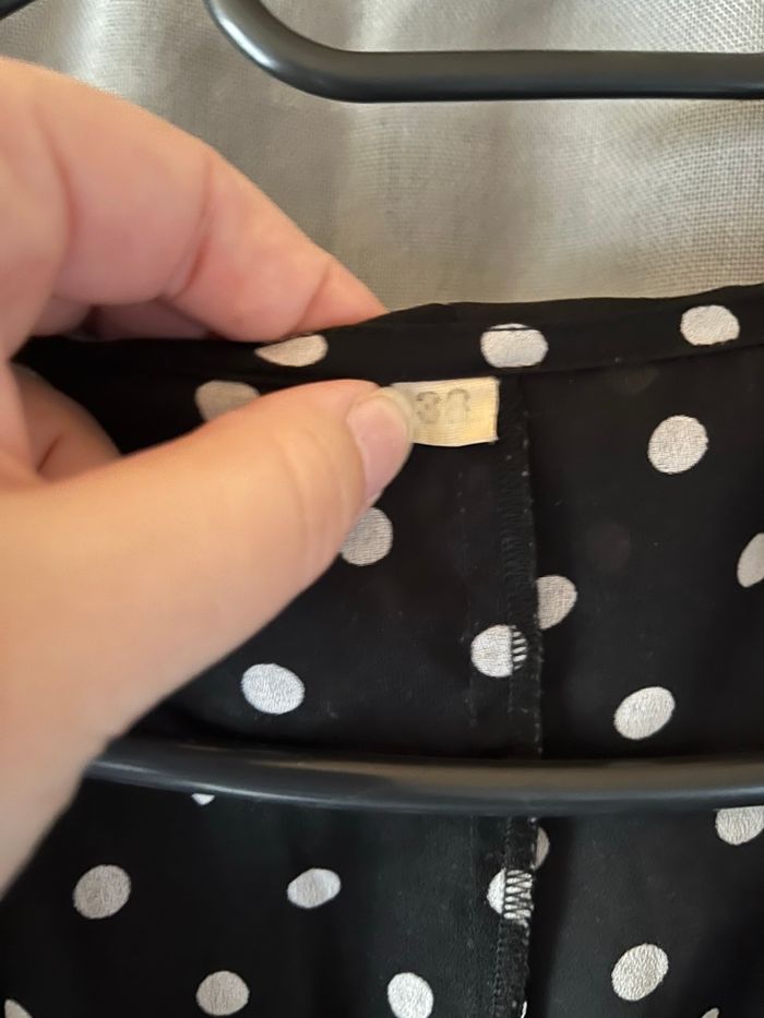 Chemisier Cache-Cœur à Pois Noir & Blanc – Volants – T. 38 - photo numéro 5