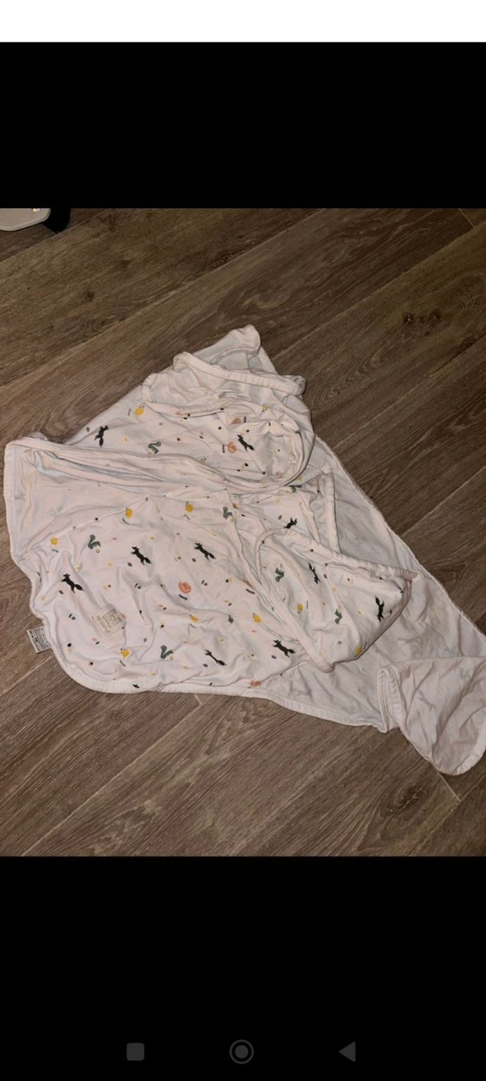 Emmaillotage Red Castle