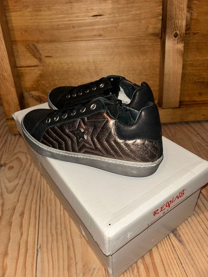 Basket basse neuve Requins noir et cuivre - photo numéro 5