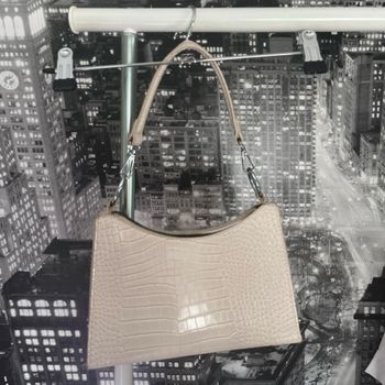 Sac à main beige effet cuir croco