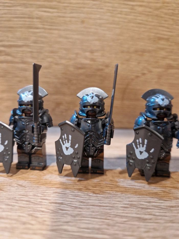 Figurines type lego 5 guerriers orcs seigneur des anneaux - photo numéro 2