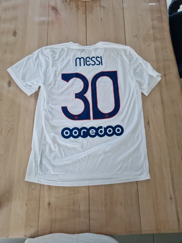 T-shirt taille L PSG - photo numéro 3