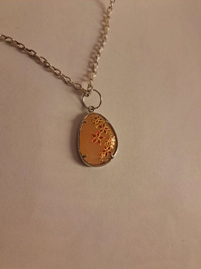 Collier acier inoxydable avec pendentif florale - photo numéro 5