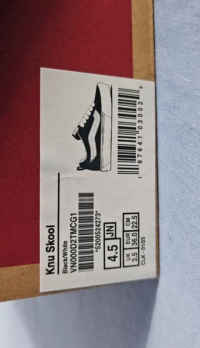 Baskets Vans Knu Skool femme cuir noire et blanche taille 36 - photo numéro 9