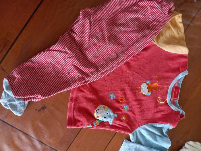 Lot pyjamas  2 pieces - photo numéro 2