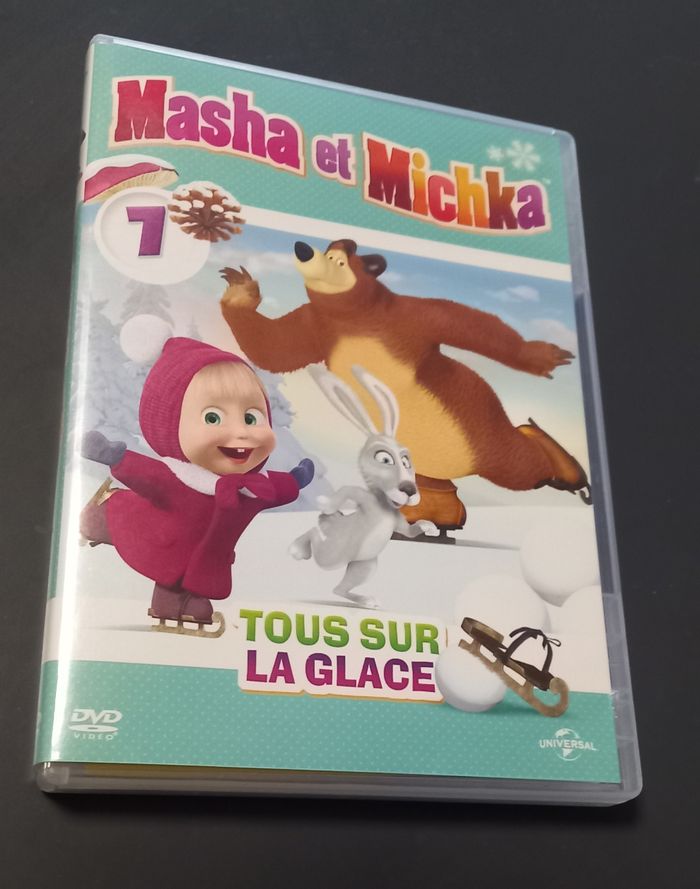 DVD Masha et Michka - Tous sur la glace