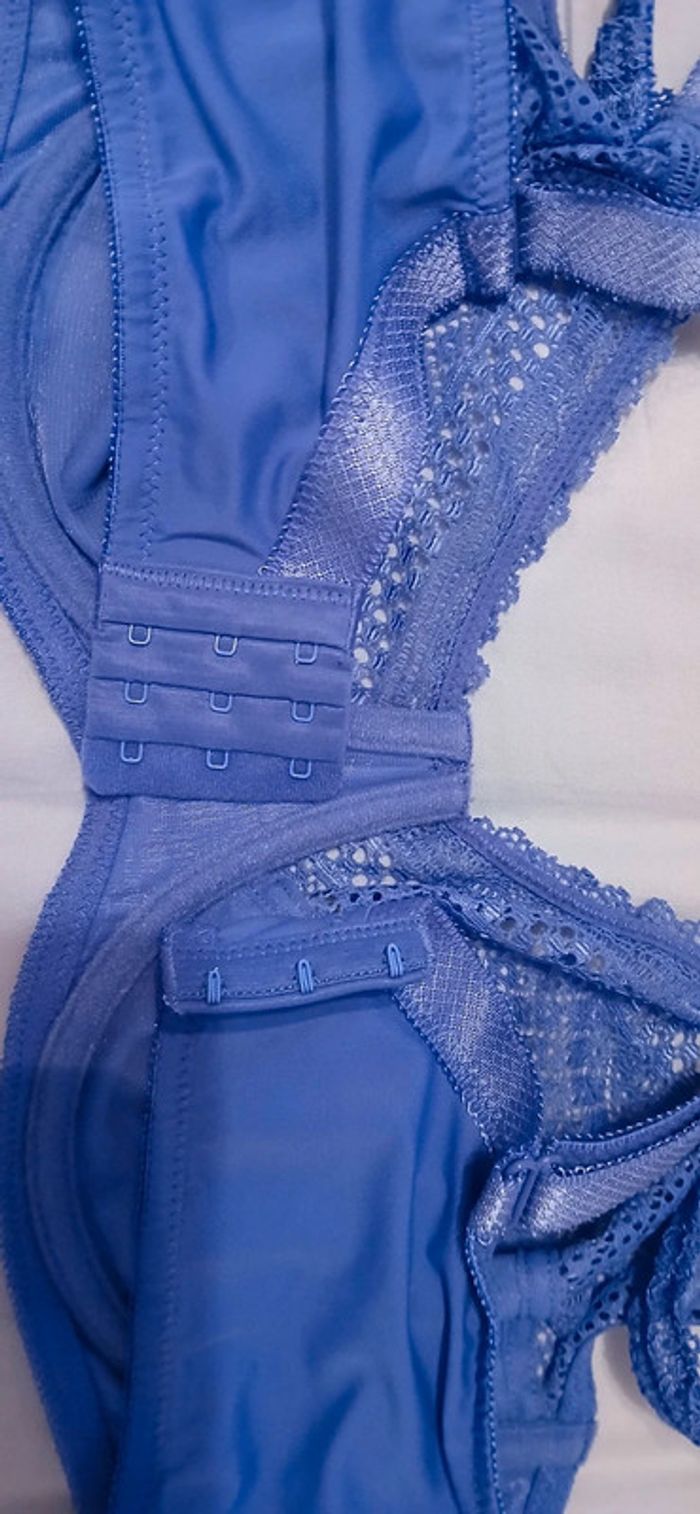 Soutien gorge - photo numéro 3