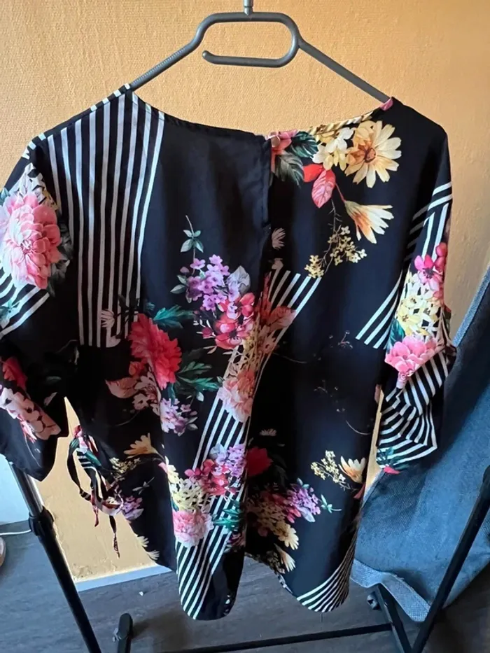 Robe fleurie  avec ceinture manche 3/4 T 38 - photo numéro 4