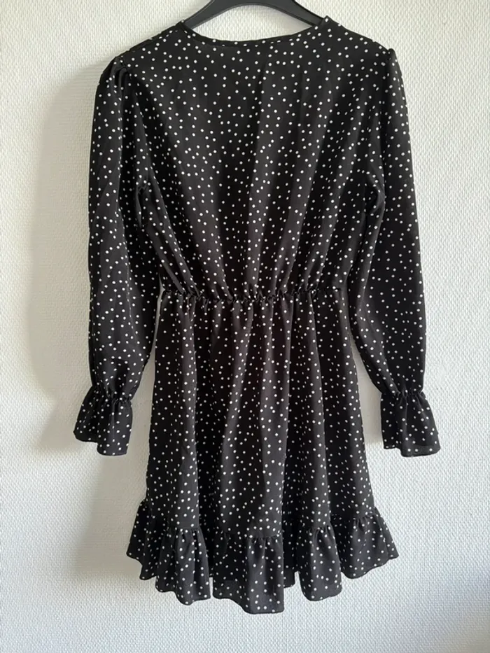 Robe noire à pois blanche - photo numéro 6
