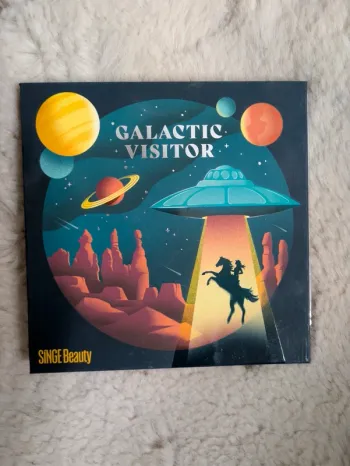 Palette Galactic Visitor Singe beauty