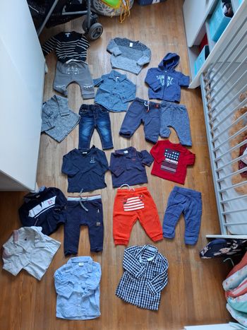 Lot de 19 articles bebe 12 mois