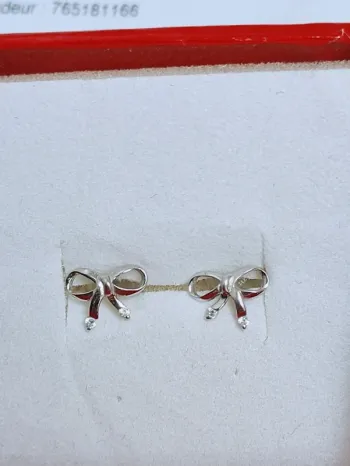🎀 boucles d'oreilles noeud avec zirconium en or blanc 375 avec certificat