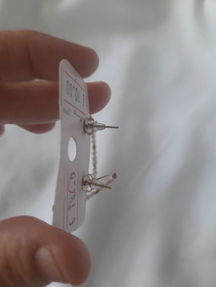 Boucles d oreilles Créole avec perles doré et blanche neuf avec étiquette 🏷 - photo numéro 2